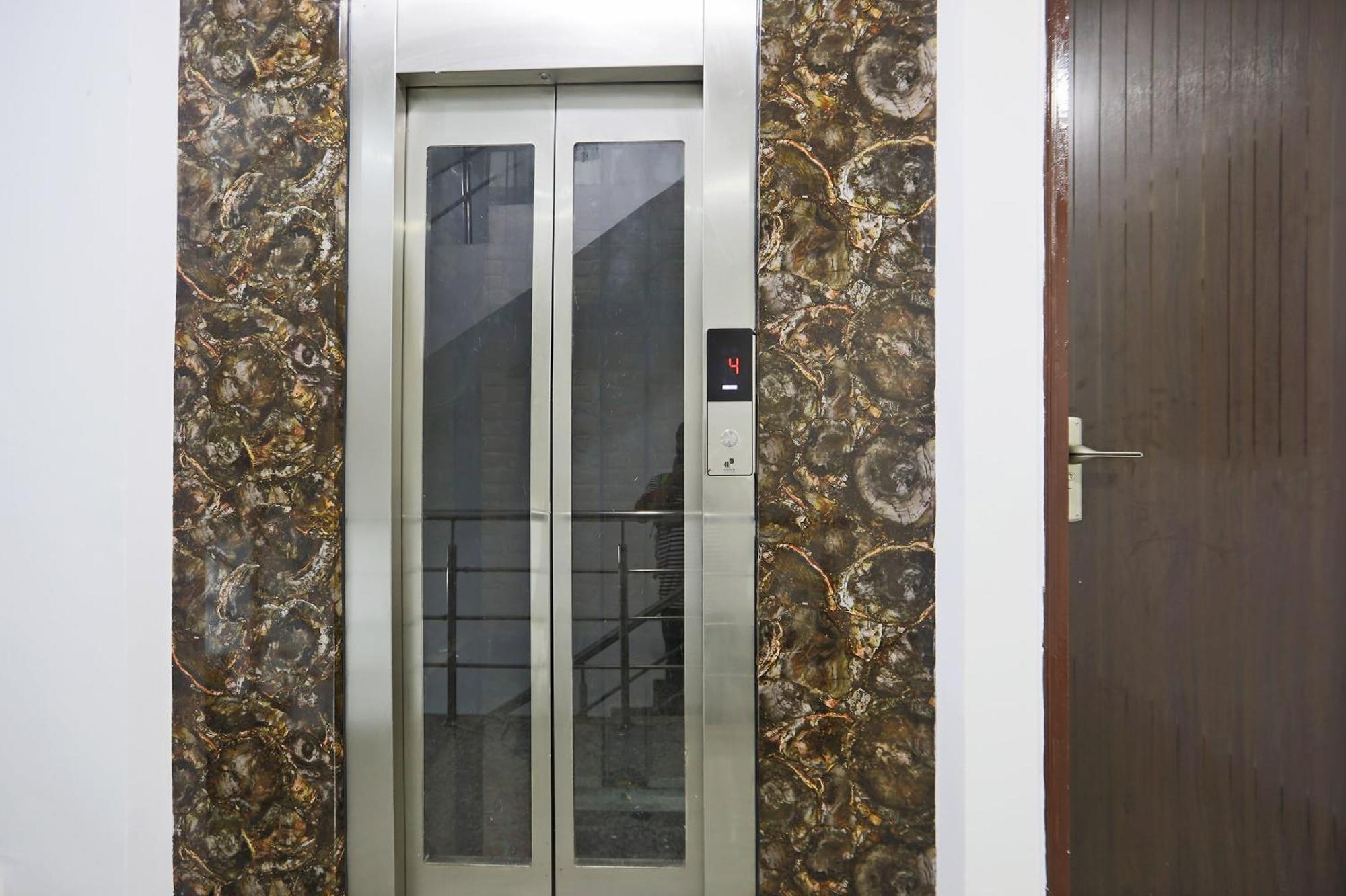 Hotel Townhouse South Lawn Nuova Delhi Esterno foto